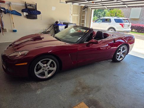 Used 2006 Chevrolet Corvette Convertible w/ Preferred Equipment Group image 9