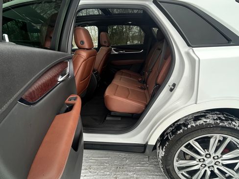 Used 2023 Cadillac XT5 Sportv image 8