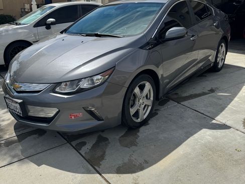 Used 2018 Chevrolet Volt LT FWD image 8
