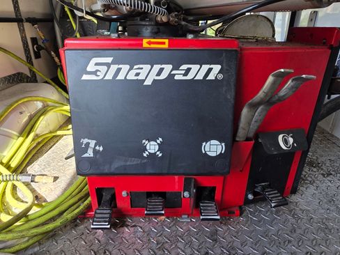 Used 2022 Ford Transit 350 148 High Roof Extended w/ Upfitter Package image 10