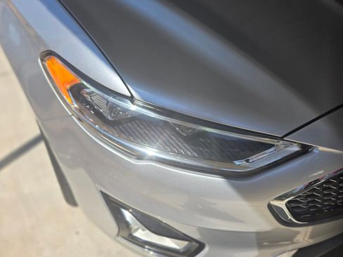 Used 2019 Ford Fusion Titanium AWD/4WD image 10