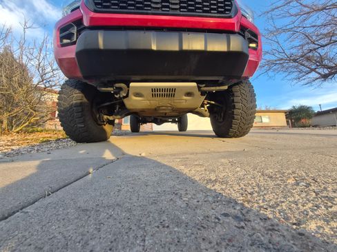 Used 2017 Toyota Tacoma TRD Pro image 11