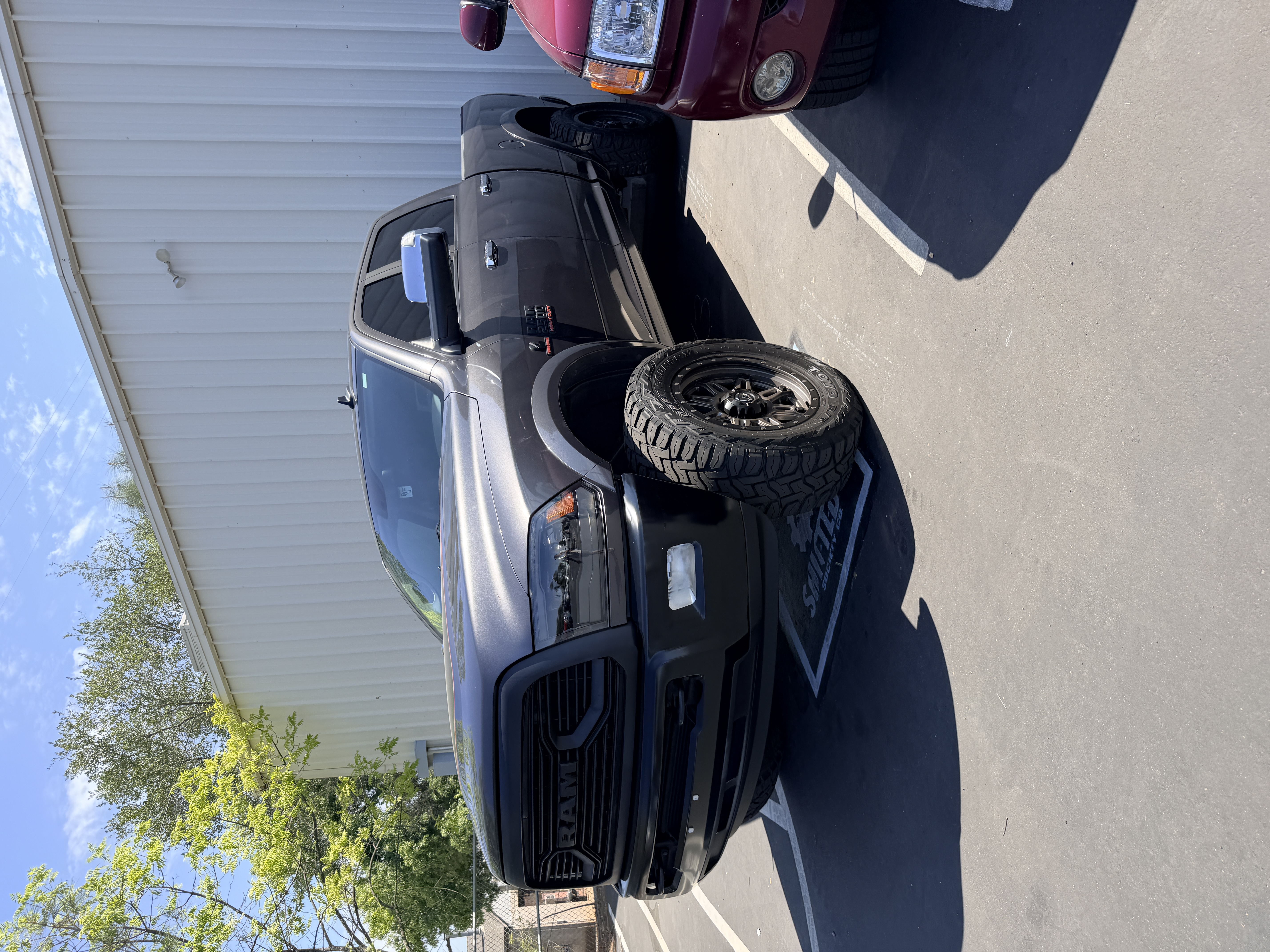 Used 2015 RAM 2500 Laramie AWD/4WD image 12