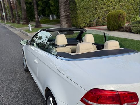 Used 2012 Volkswagen Eos Lux image 8
