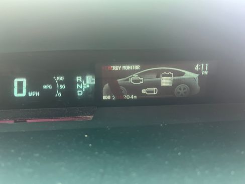Used 2013 Toyota Prius Two FWD image 4