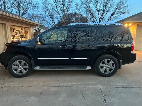 Used 2013 Nissan Armada Platinum image 4