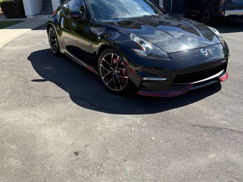 Used 2015 Nissan 370Z NISMO RWD image 8