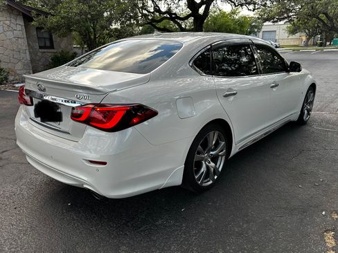 Used 2016 INFINITI Q70 L 3.7 w/ Deluxe Touring Package RWD image 2