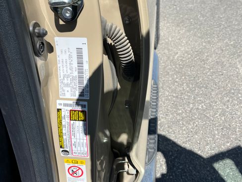 Used 2018 Toyota Tundra SR5 image 11