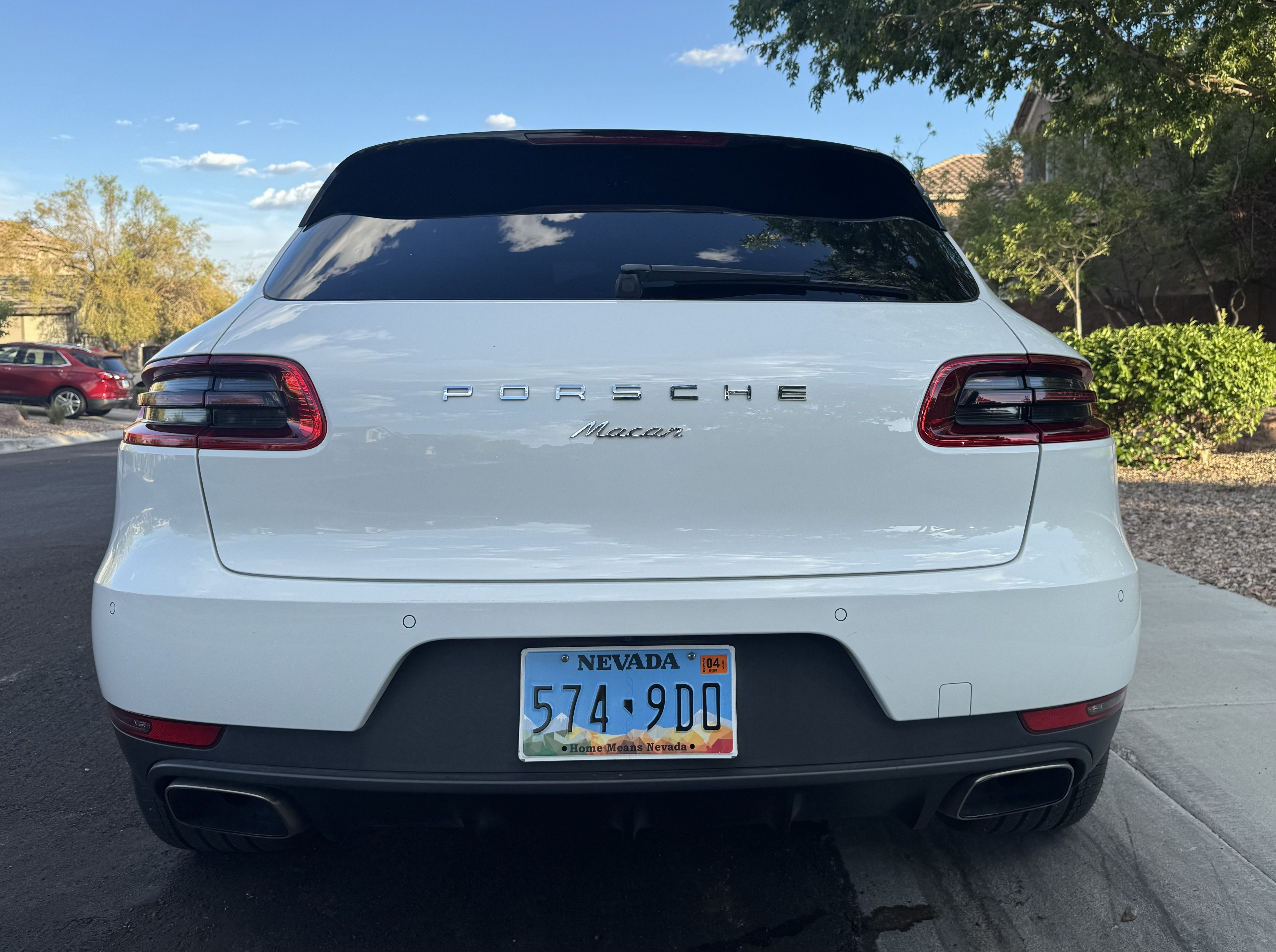Used 2018 Porsche Macan Sport Edition AWD/4WD image 11
