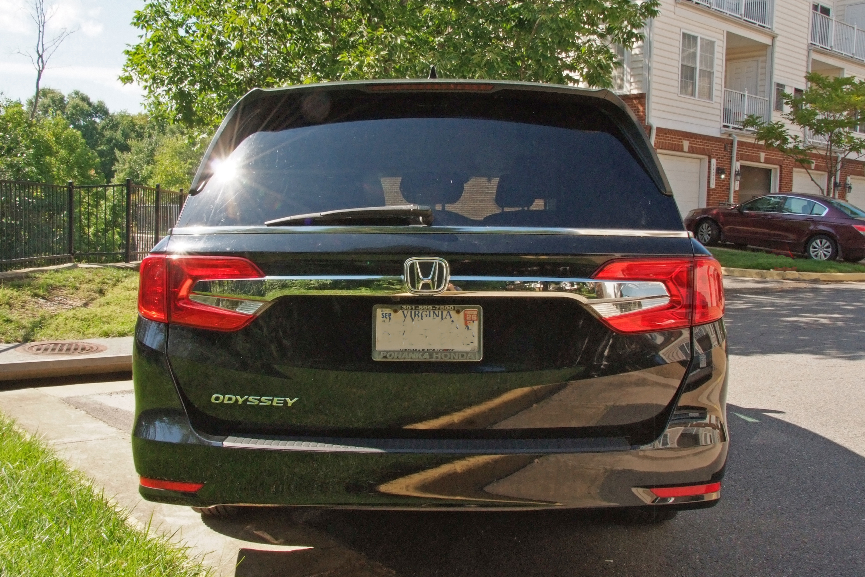 Used 2018 Honda Odyssey EX image 4