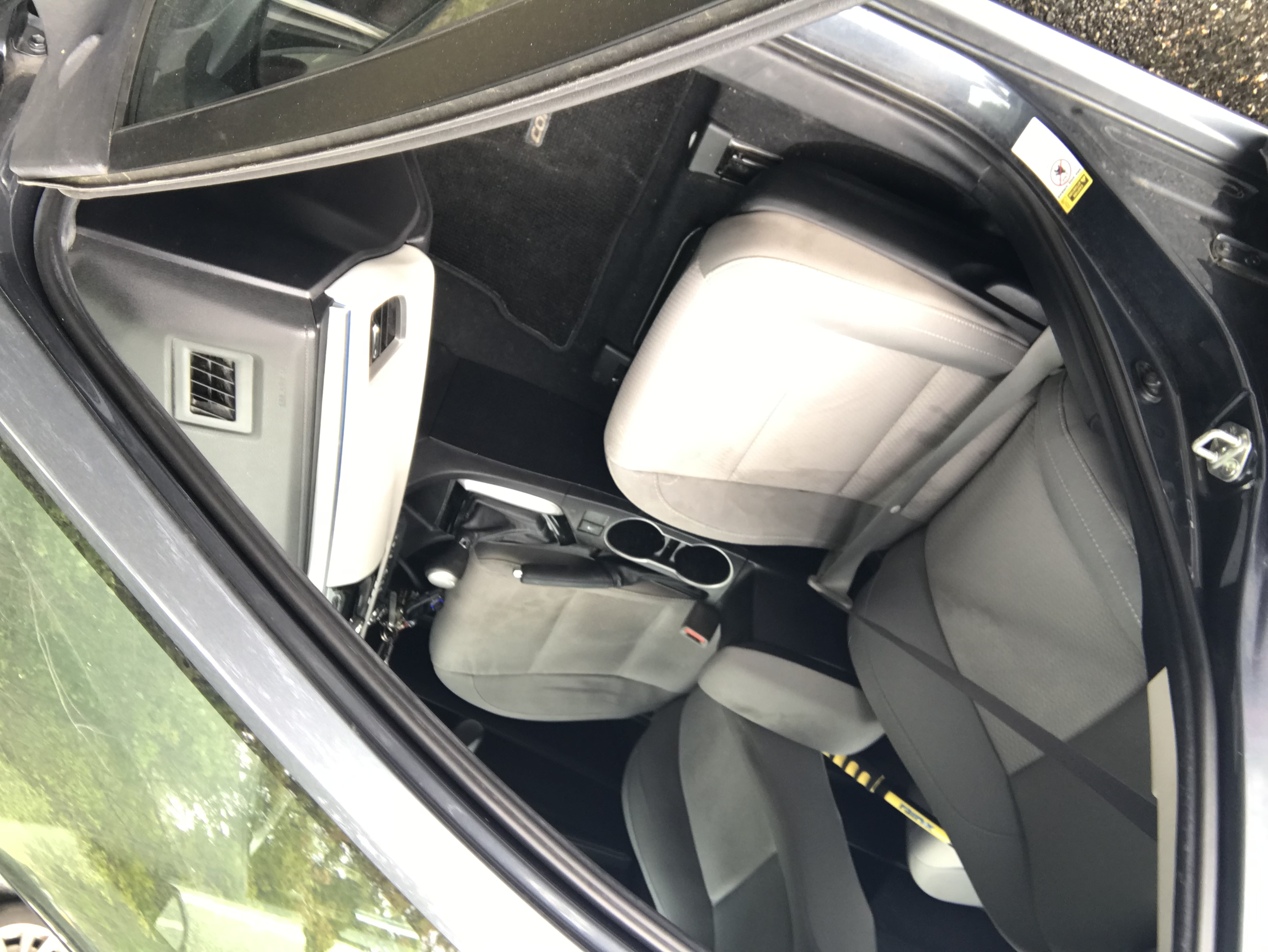 Used 2015 Toyota Corolla LE FWD image 8