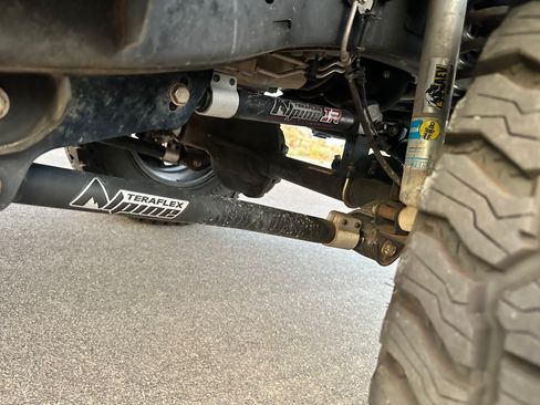 Used 2016 Jeep Wrangler Unlimited Rubicon w/ Connectivity Group image 17