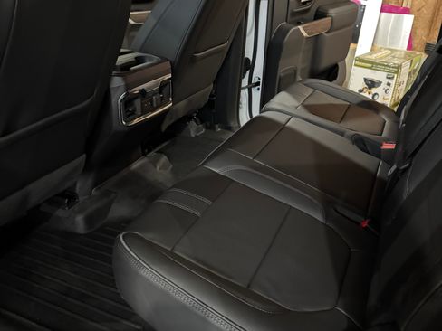 Used 2022 Chevrolet Silverado 2500 High Country AWD/4WD image 12