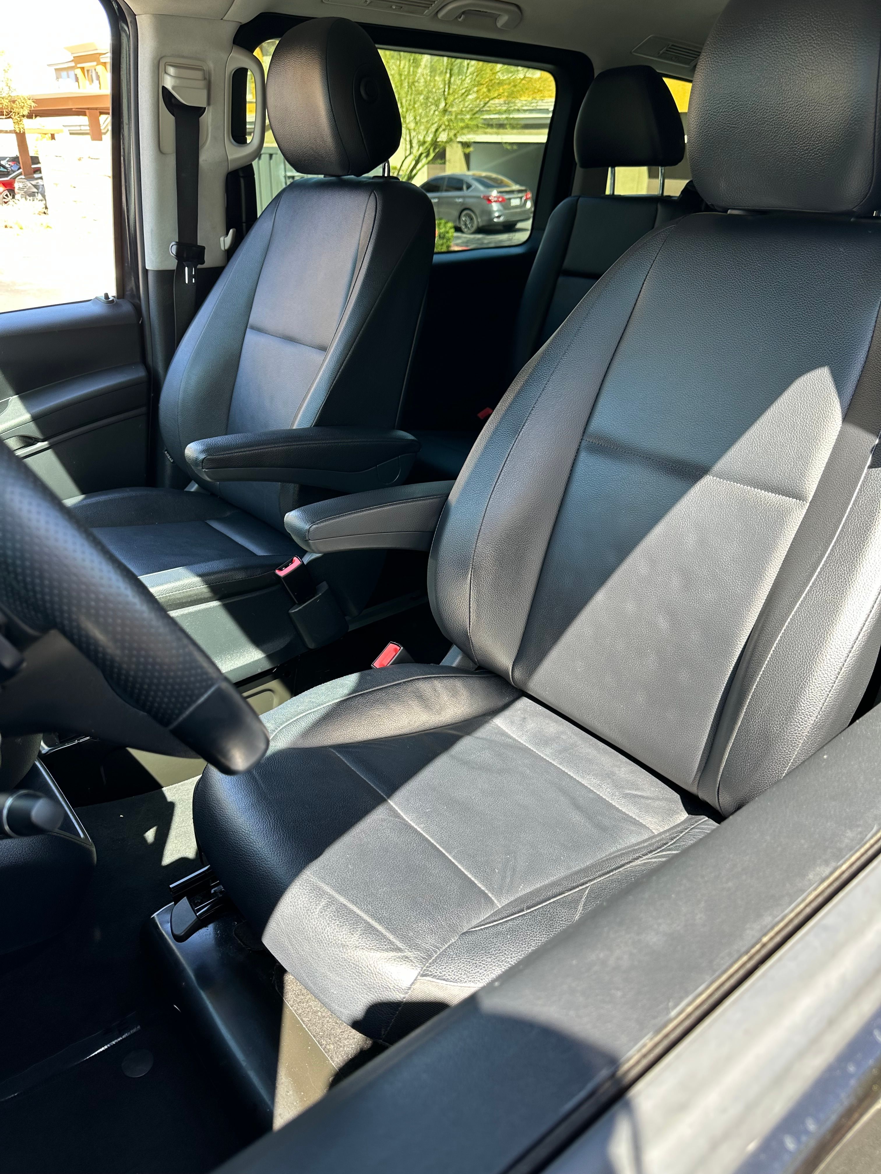 Used 2016 Mercedes-Benz Metris Passenger image 9