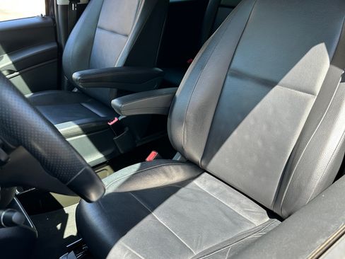 Used 2016 Mercedes-Benz Metris Passenger image 9