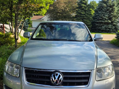 Used 2004 Volkswagen Touareg V8 AWD/4WD image 9