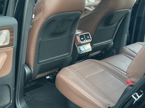 Used 2025 Mercedes-Benz GLS 450 4MATIC image 26