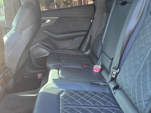 Used 2024 Audi SQ8 Prestige AWD/4WD image 17