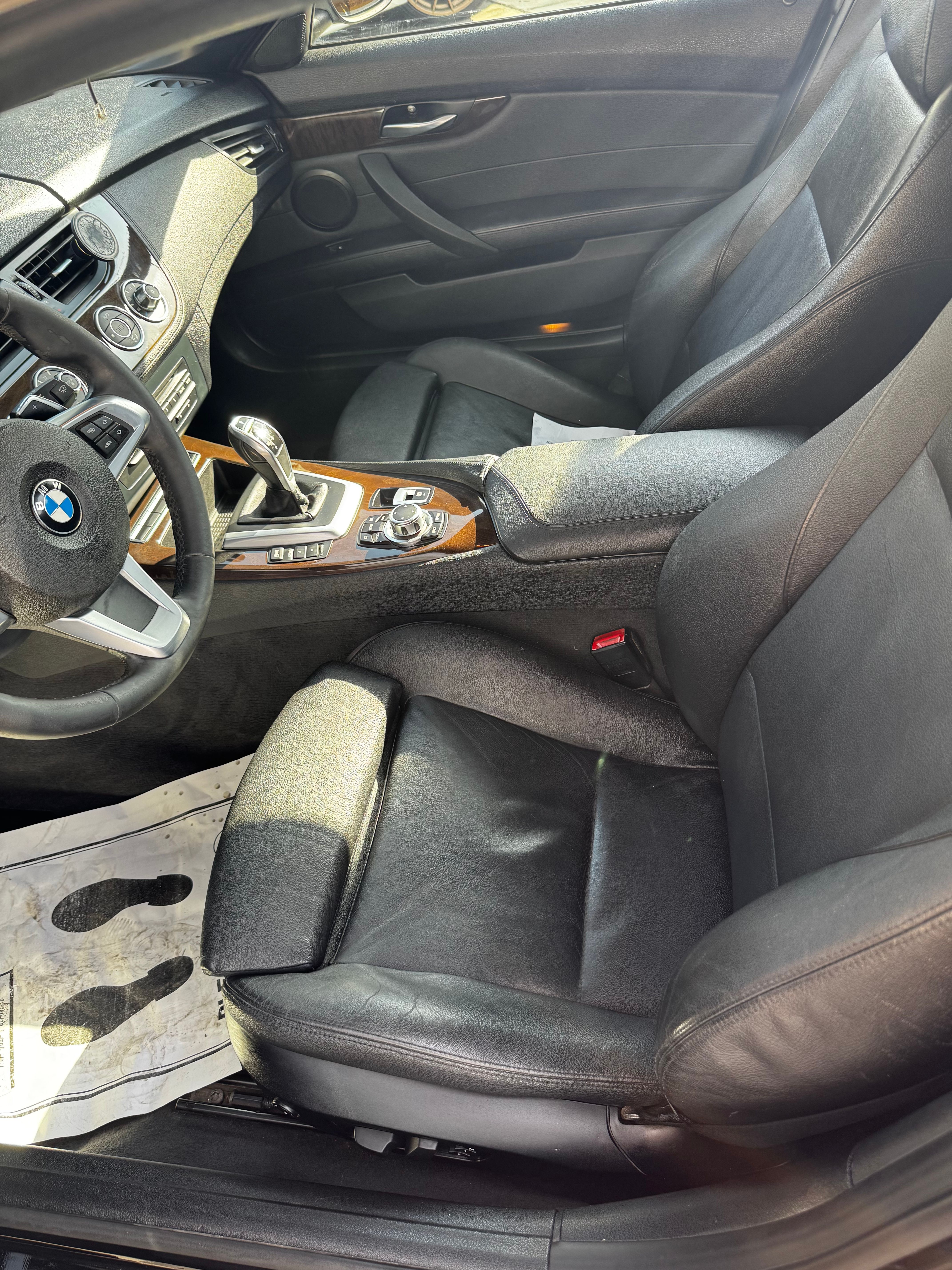 Used 2012 BMW Z4 sDrive28i RWD image 17
