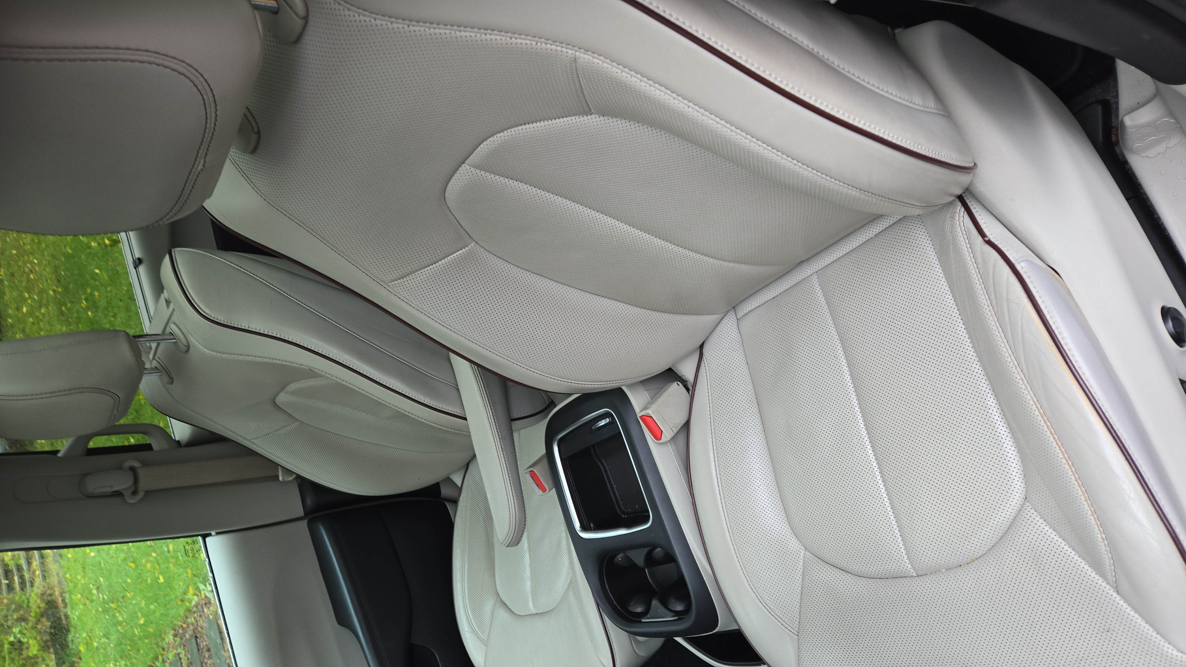 Used 2017 Chrysler Pacifica Limited FWD image 16