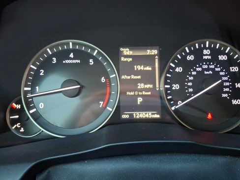 Used 2016 Lexus ES 350 w/ Luxury Package w/Wood Trim FWD image 11