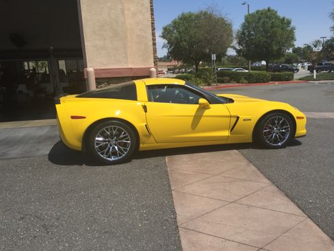 Used 2007 Chevrolet Corvette Z06 w/ Preferred Equipment Group image 9