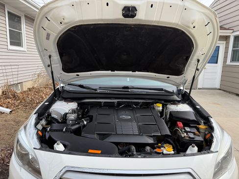 Used 2016 Subaru Outback 3.6R Limited image 5