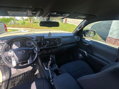 Used 2016 Toyota Tacoma TRD Off-Road w/ Towing Package image 6