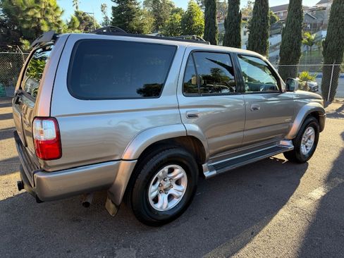 Used 2002 Toyota 4Runner SR5 image 4