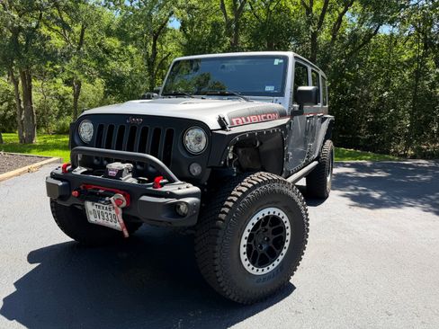 Used 2017 Jeep Wrangler Unlimited Rubicon AWD/4WD image 1