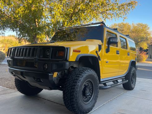 Used 2003 HUMMER H2 w/ Preferred Equipment Group image 13