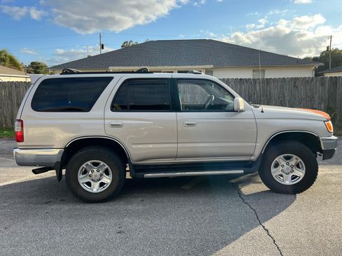 Used 1998 Toyota 4Runner SR5 image 5