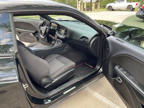 Used 2017 Dodge Challenger R/T RWD image 16