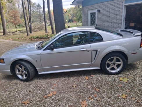 Used 2001 Ford Mustang Cobra image 8