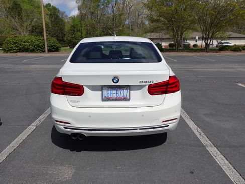 Used 2017 BMW 330i Sedan image 5