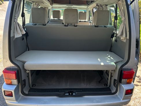 Used 2002 Volkswagen Eurovan MV FWD image 24