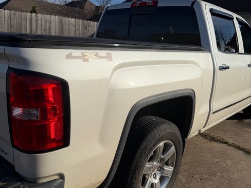 Used 2015 GMC Sierra 1500 SLT w/ SLT Preferred Package image 2