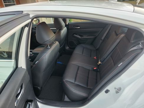 Used 2024 Nissan Altima 2.5 SR w/ SR Premium Package image 5