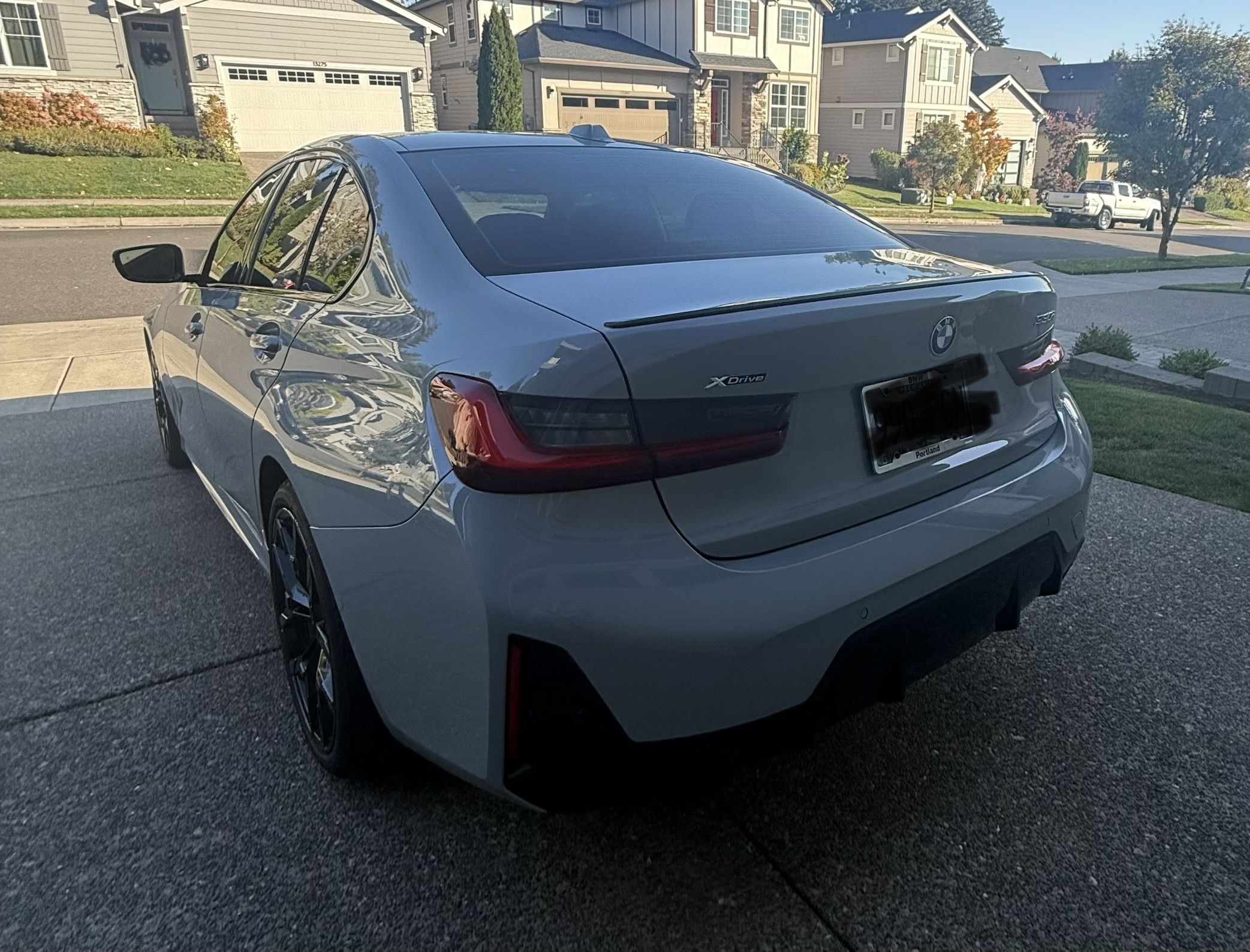 Used 2025 BMW 330i xDrive Sedan w/ M Sport Package AWD/4WD image 5