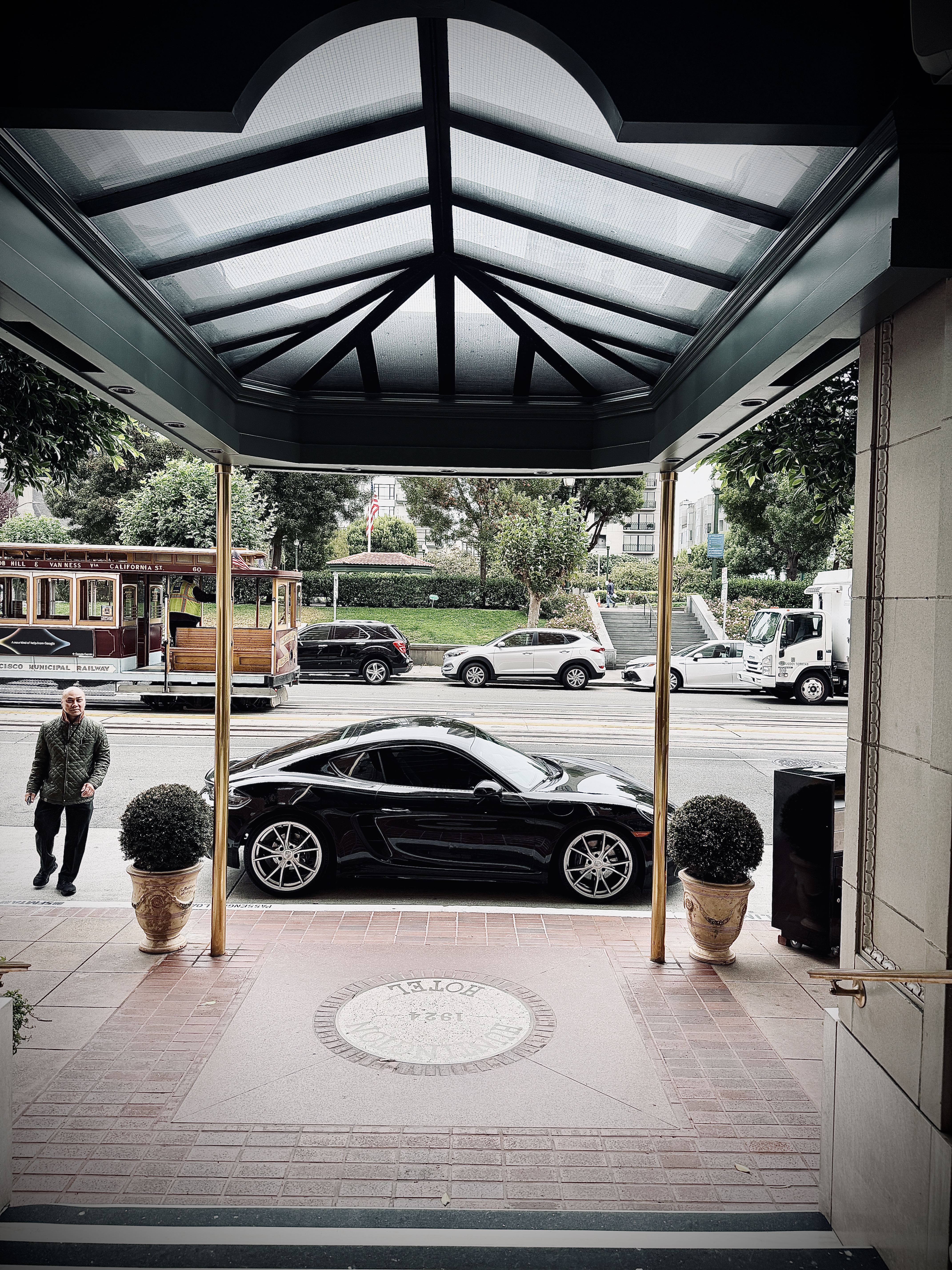 Used 2019 Porsche 718 Cayman RWD image 5