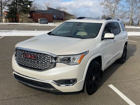 Used 2017 GMC Acadia Denali w/ Technology Package image 1