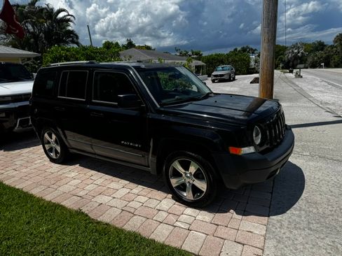 Used 2016 Jeep Patriot High Altitude FWD image 14