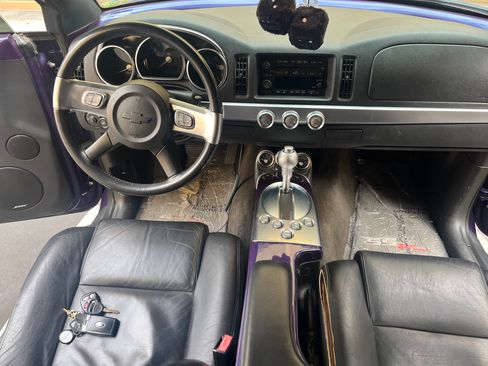 Used 2004 Chevrolet SSR w/ Preferred Equipment Group RWD image 5