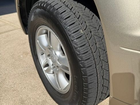Used 2004 Lexus GX 470 AWD/4WD image 15