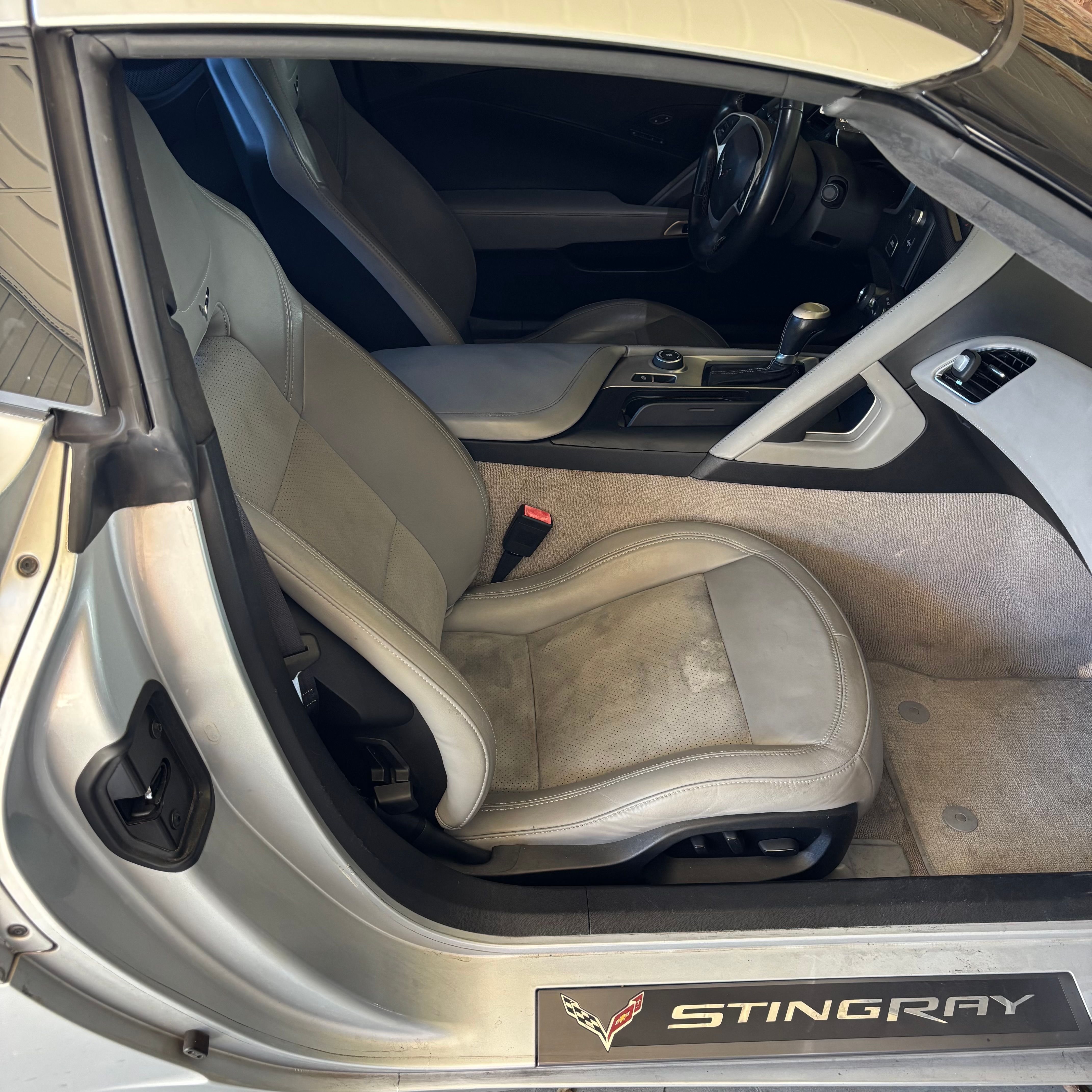Used 2014 Chevrolet Corvette Stingray Coupe w/ 3LT Preferred Equipment Group RWD image 9