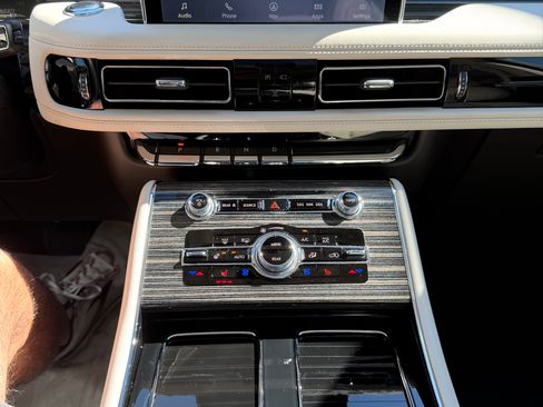 Used 2023 Lincoln Aviator Black Label w/ Dynamic Handling Package image 14