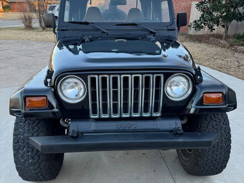 Used 1997 Jeep Wrangler SE image 6