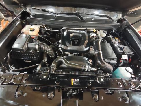Used 2022 Chevrolet Colorado ZR2 AWD/4WD image 11