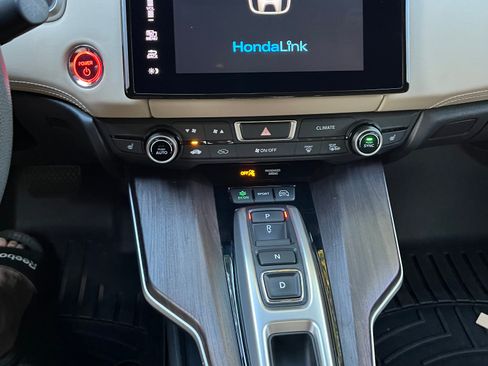Used 2018 Honda Clarity Plug-In Hybrid image 9